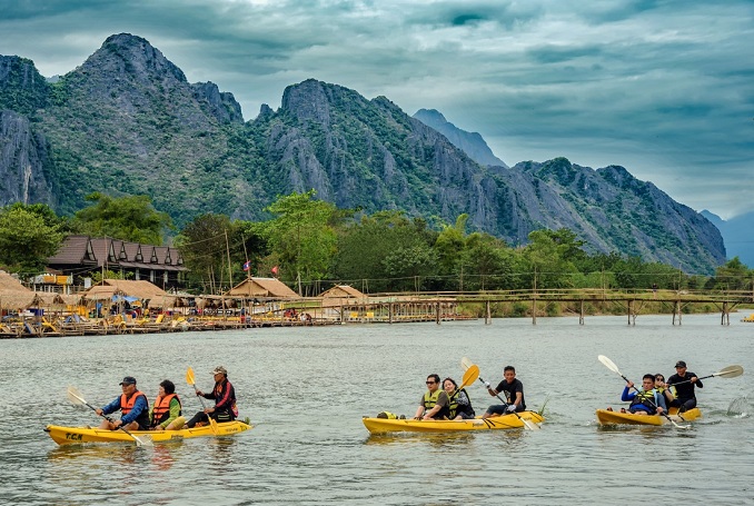 Kayaking Vang Vieng, Vang Vieng Kayaking
