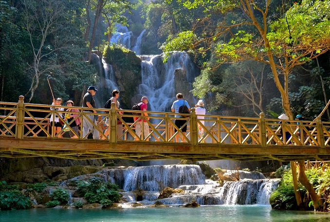 Kuang Si Falls, Kuang Si Waterfall